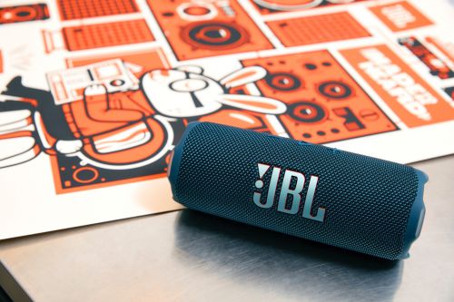 LIP7 音乐万花筒七代便携式蓝牙音箱全新上市凯发k8网站登录户外进阶自由开声 JBL F(图2)